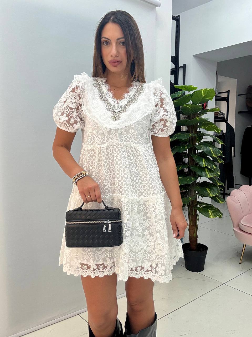 photo_5872773736514571395_y